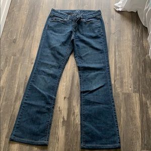 Curvy bootcut jeans